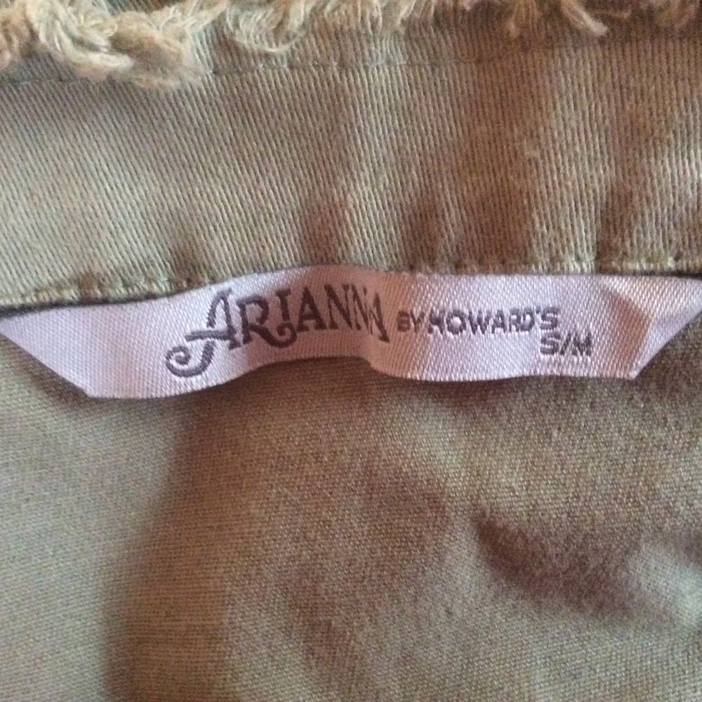 Arianna by Howards Sage Green Raw Hem Faux Pearl Silver Studs Shacket Size S/M - Picture 3 of 5
